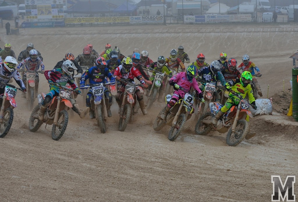 Partenza gara due mx2 Marche Cingoli marzo 2015