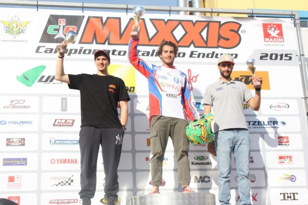 podio classe E2U con vincitore assoluta di giornata_camp ita enduro_ottobiano_2015